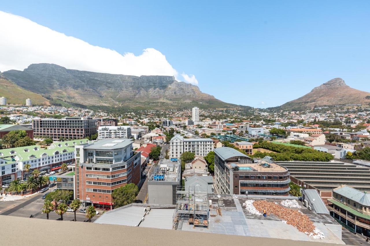 Four Seasons Apartments Cape Town Exterior photo